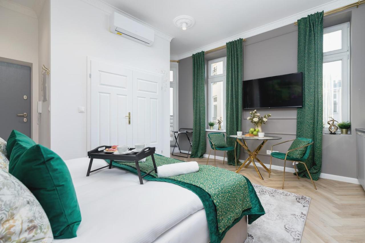 Kazimierz Studio With Jacuzzi By Renters Prestige คราคูฟ ภายนอก รูปภาพ