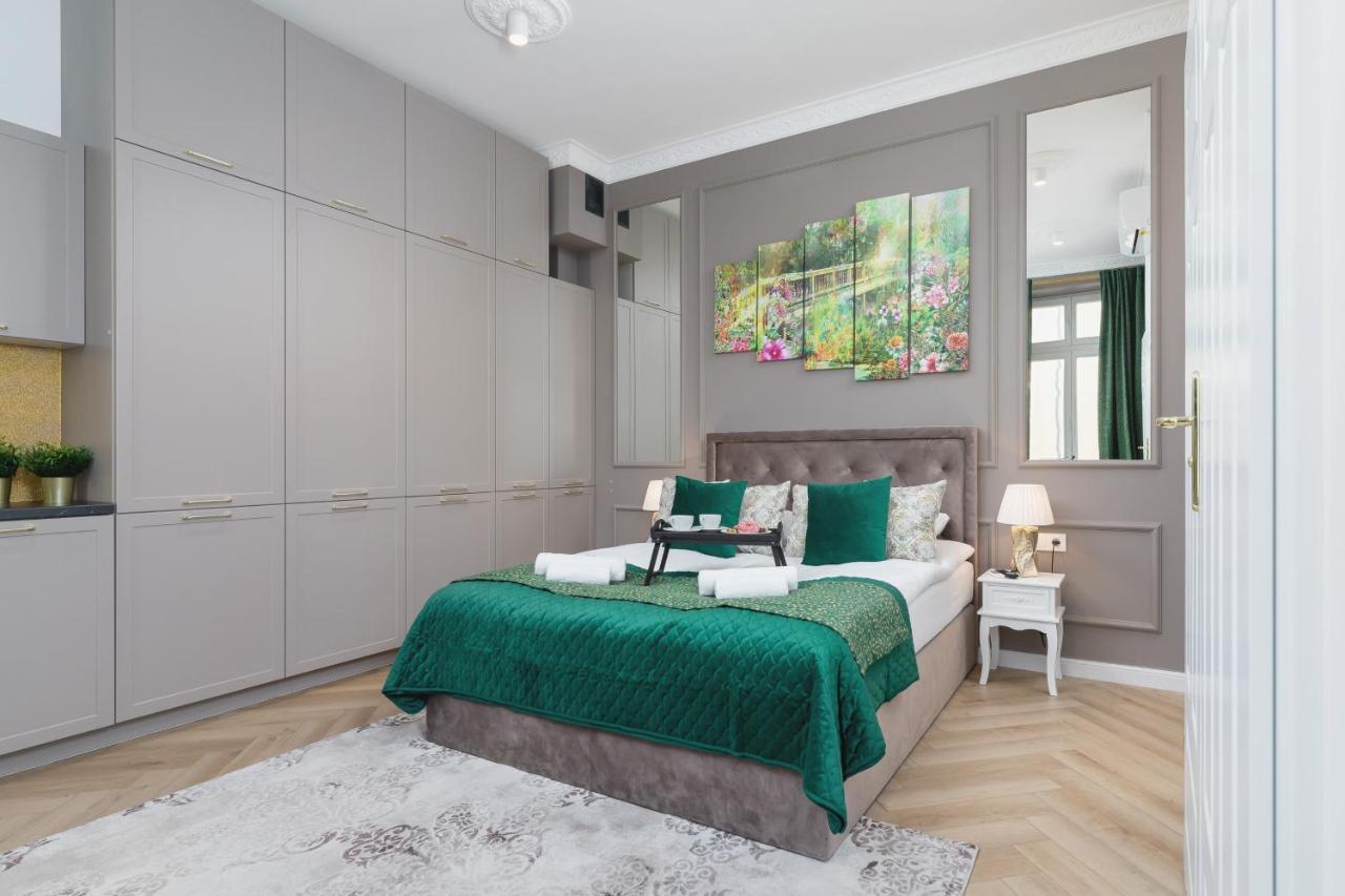 Kazimierz Studio With Jacuzzi By Renters Prestige คราคูฟ ภายนอก รูปภาพ